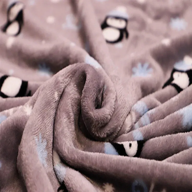 Cozy Flannel Pet Blanket for Dogs and Cats - Winter Warmth with Cartoon Designs
