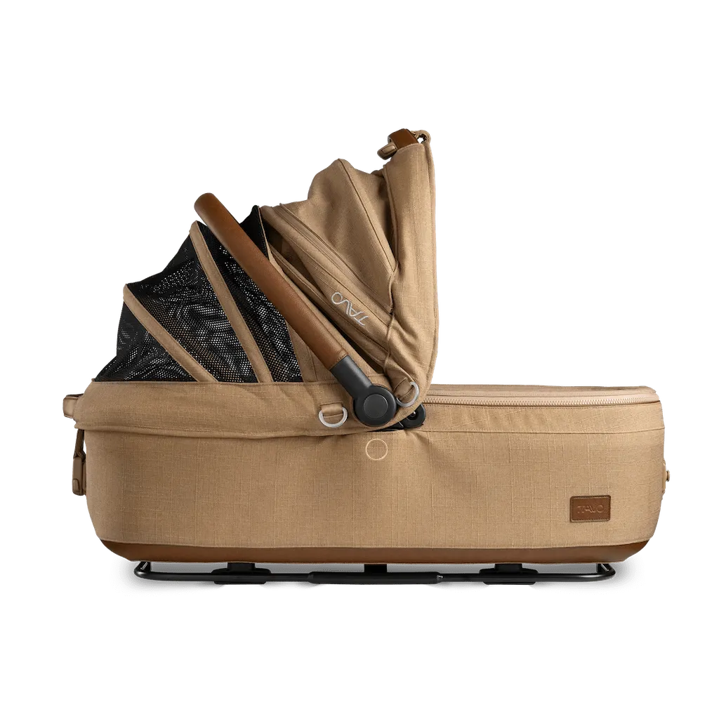 Tavo Pets Maeve Pet Car Seat- MEDIUM Rigid
